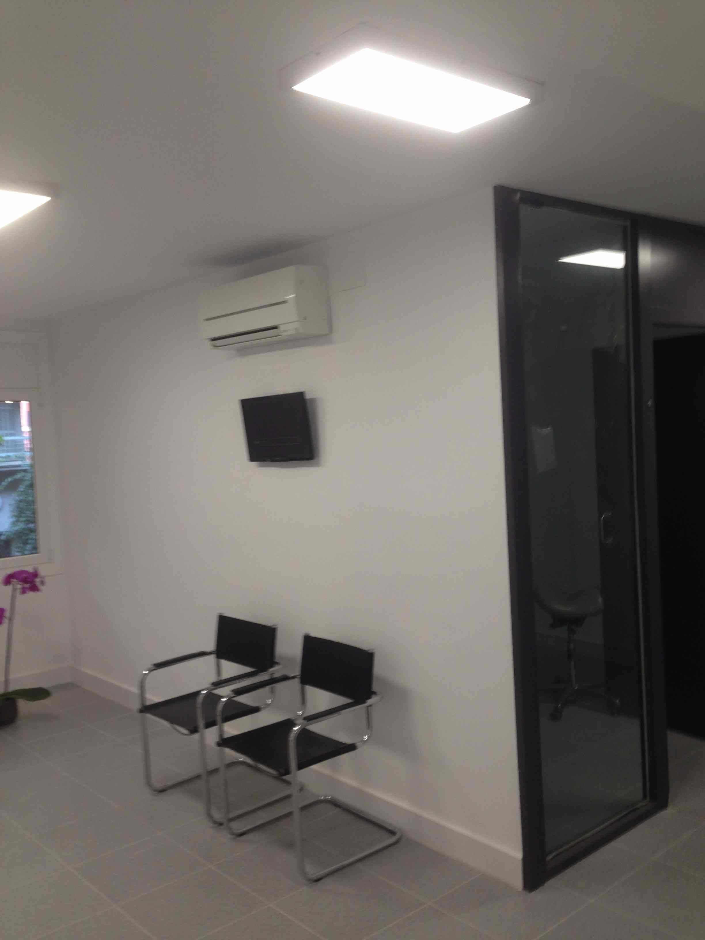 Sala d'espera de la clínica després de la reforma